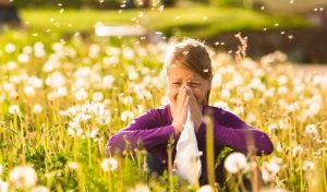 come riconoscere le allergie stagionali nei bambini