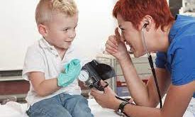 misurazione pressione bambini
